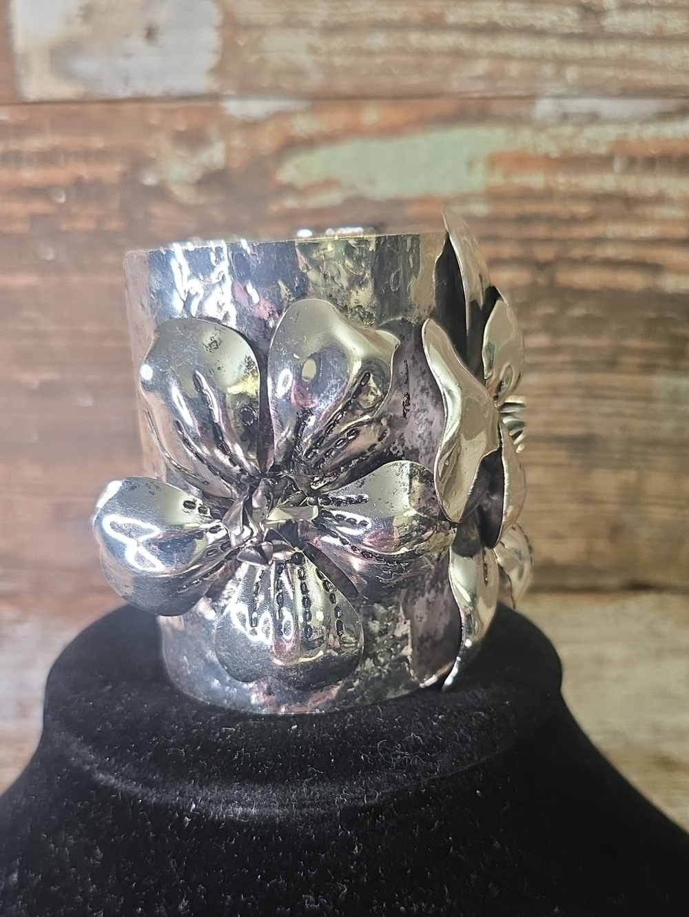 Bold Silver Floral Cuff Bracelet, NEW - Picture 2 of 4